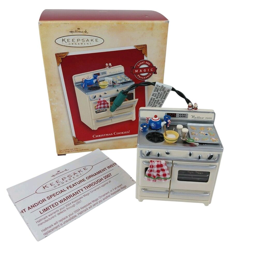 Hallmark Christmas Cookies 2004 Oven Ornament Magic Motion Box Scented Working